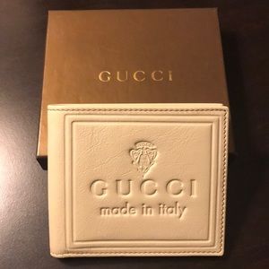 *New Cream Leather Vintage authentic Gucci Wallet